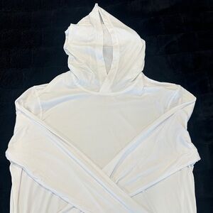 90 Degree By Reflex Men's White Athletic Top